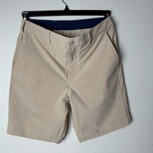 Mizzen + Main Man Size 30W Helmsman khaki flat front performance‎ golf shorts